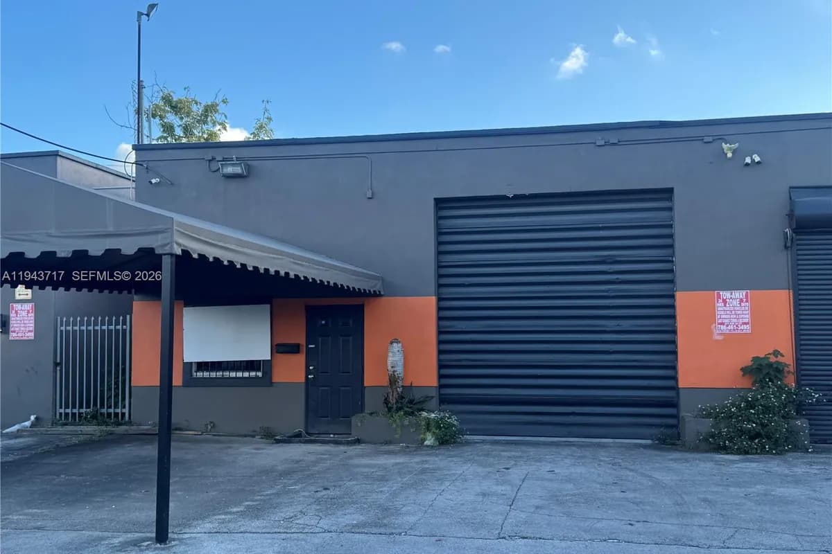 1140 E 26th St, Hialeah FL 33147