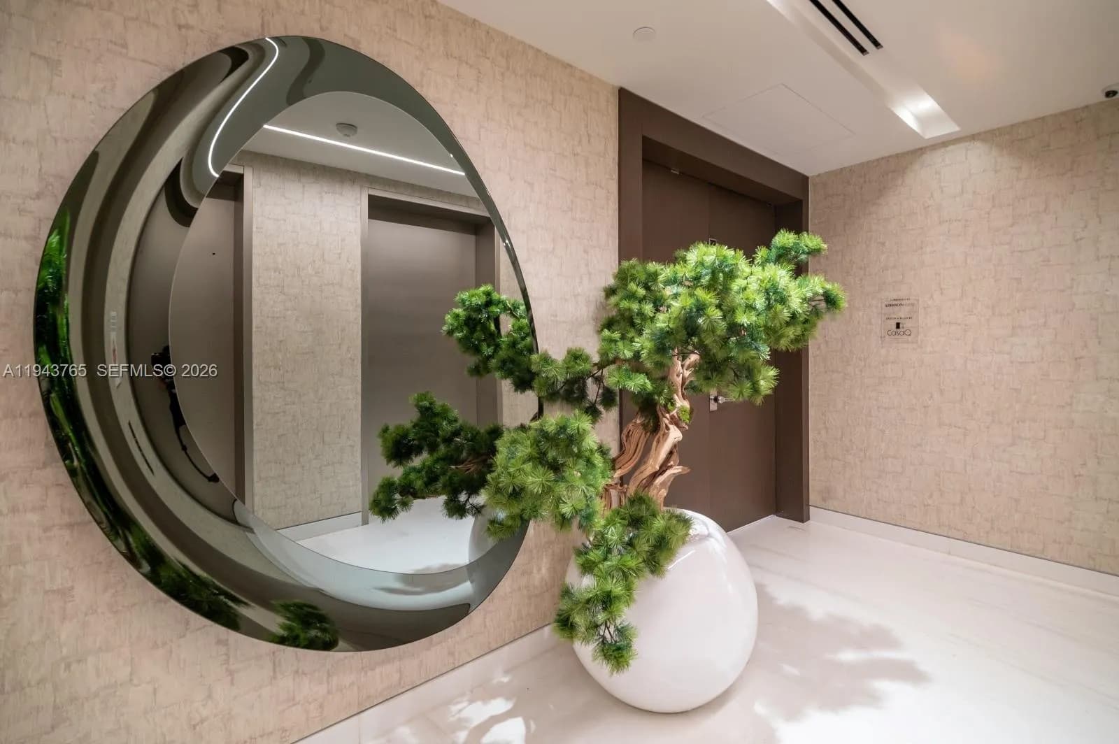 300 Biscayne Blvd Way # 3403, Miami FL 33131