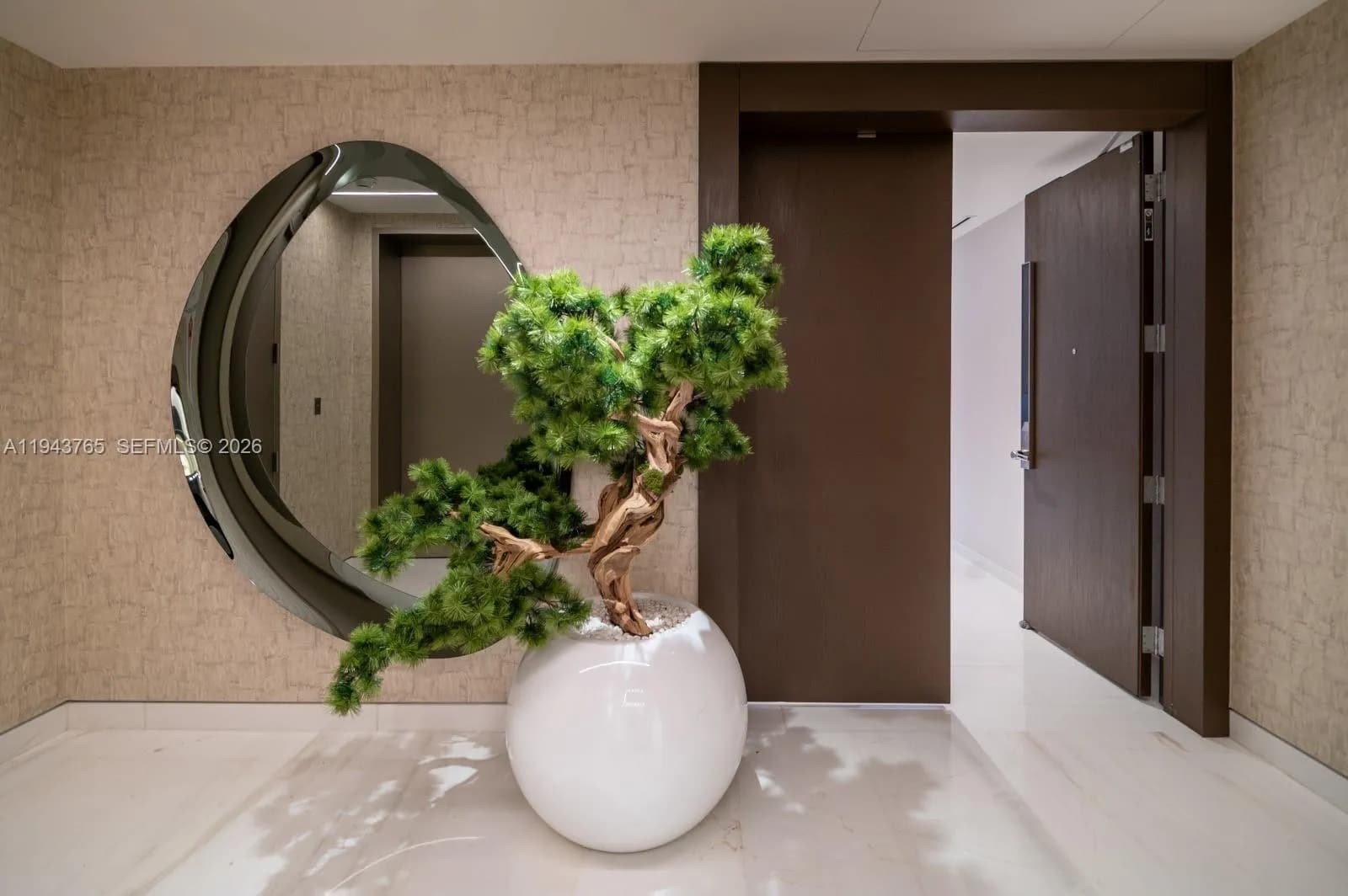 300 Biscayne Blvd Way # 3403, Miami FL 33131