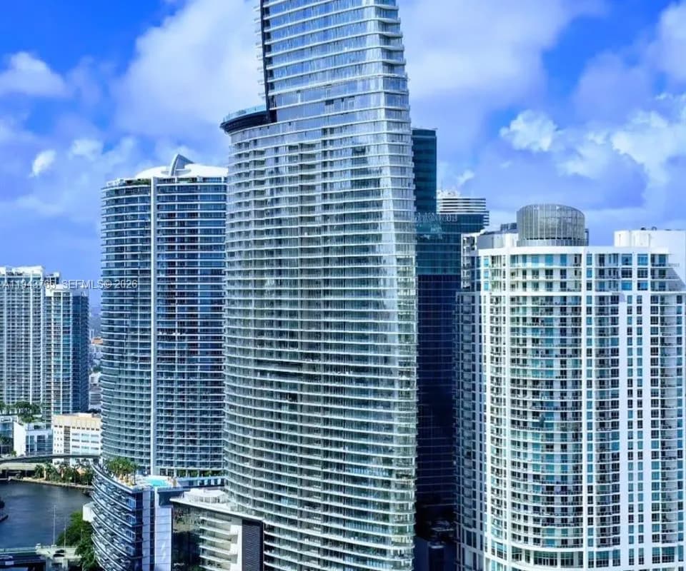 300 Biscayne Blvd Way # 3403, Miami FL 33131