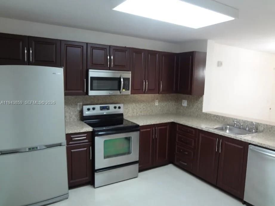 10125 W Sunrise Blvd # 104, Plantation FL 33322