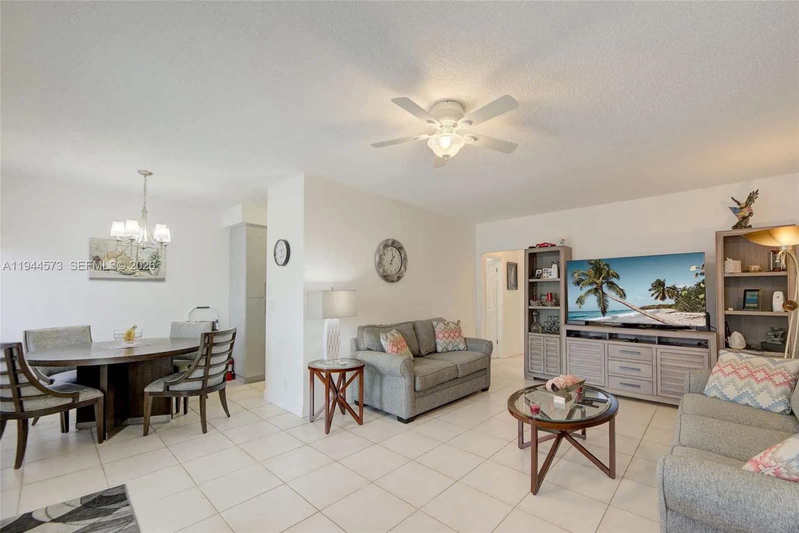 2 bedroom 1 bath for sale at 800 SW 11th Ave # 9A, Hallandale Beach FL 33009