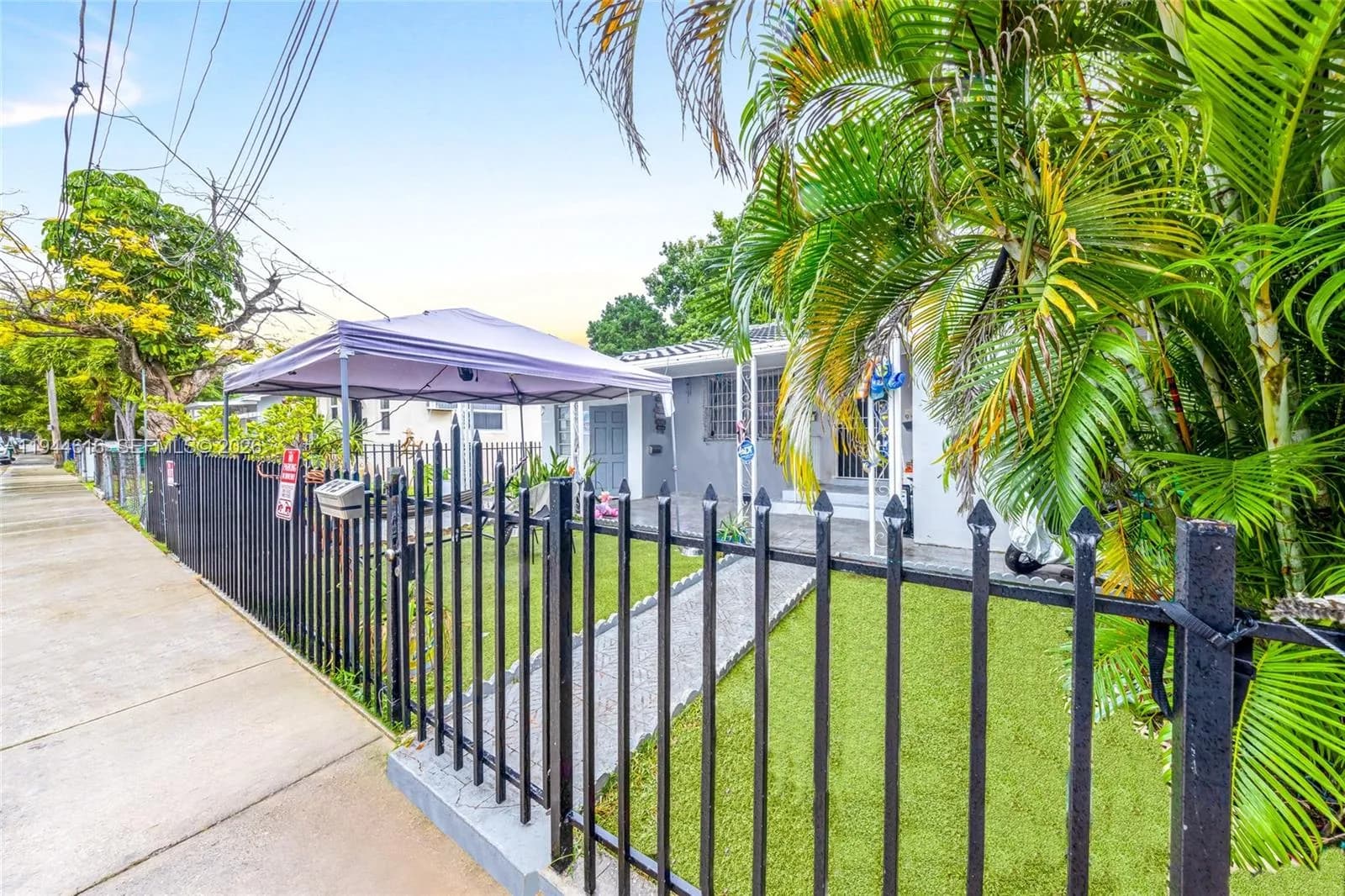 943 SW 9th Ave, Miami FL 33130