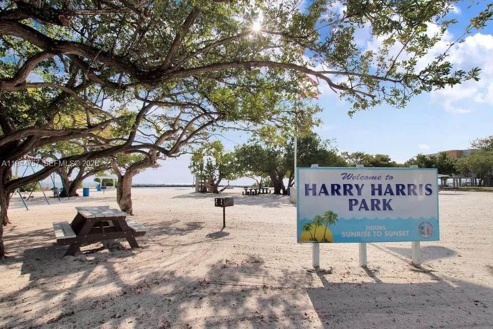 190 Dove Creek Dr, Key Largo FL 33070