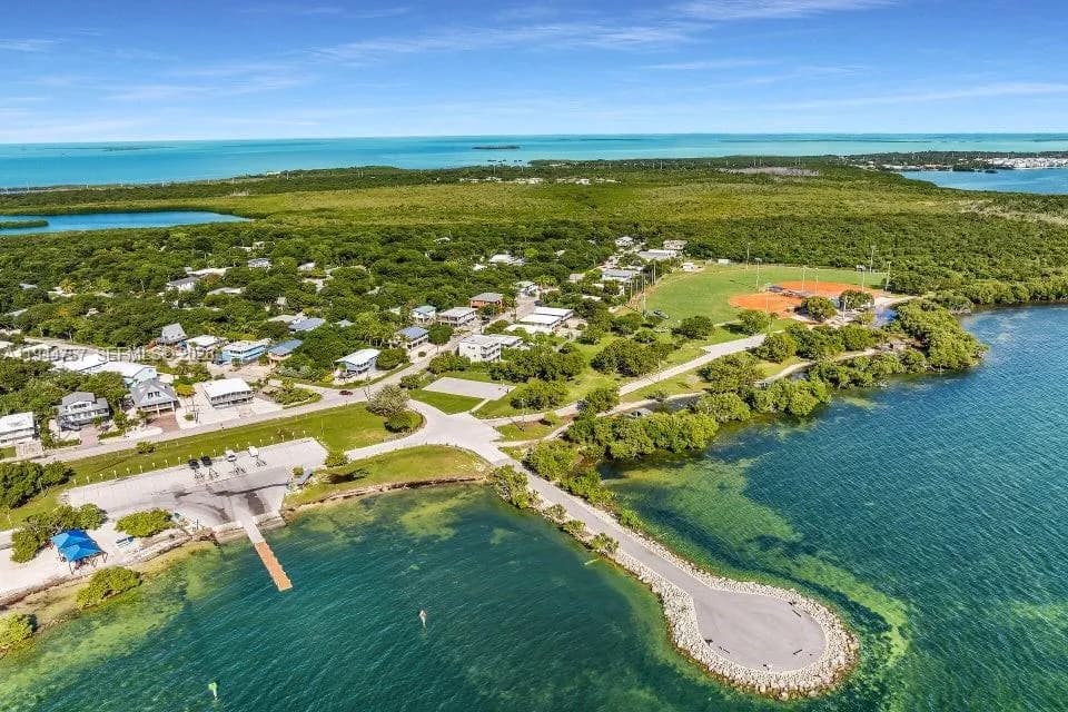 190 Dove Creek Dr, Key Largo FL 33070