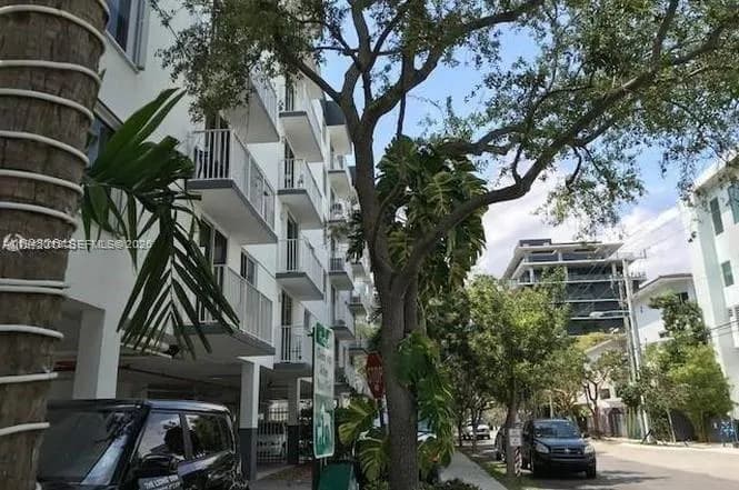 126 SW 17th Rd # 507, Miami FL 33129