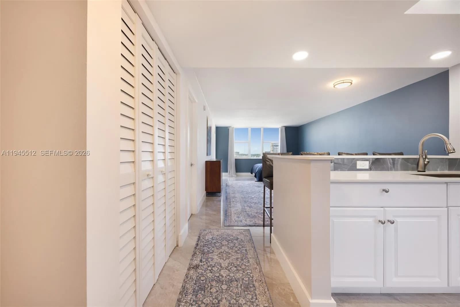 1 bedroom 1 bath for sale at 1893 S Ocean Dr # 810, Hallandale Beach FL 33009