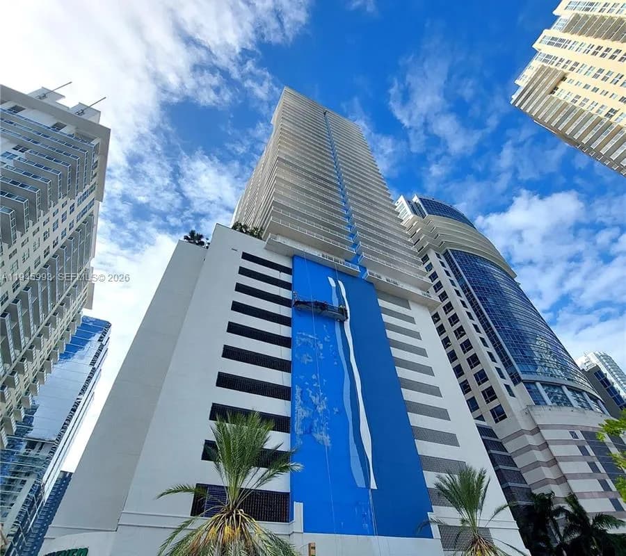 1200 Brickell Bay Dr # 3708, Miami FL 33131