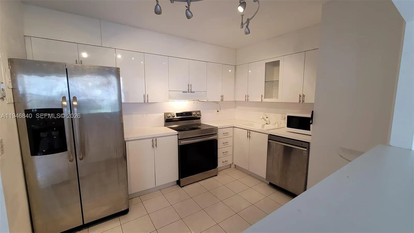 2801 NE 183rd St # 504W, Aventura FL 33160