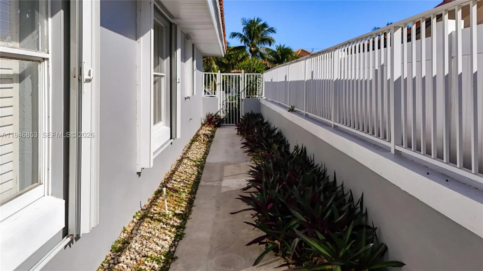 2811 NE 57th St, Fort Lauderdale FL 33308