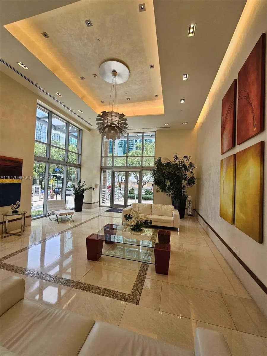 1060 Brickell Ave # 1917, Miami FL 33131