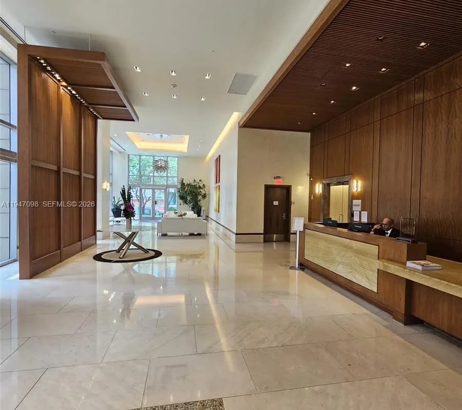 1060 Brickell Ave # 1917, Miami FL 33131