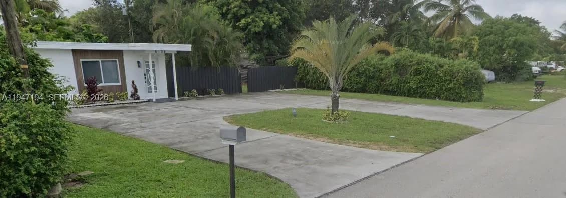 6104 SW 33rd St, Miramar FL 33023
