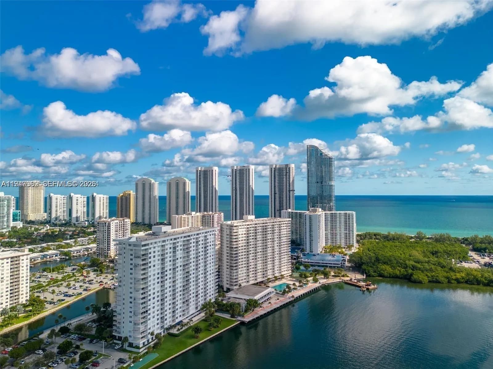 2 bedroom 2 bath for sale at 300 Bayview Dr # 1707, Sunny Isles Beach FL 33160