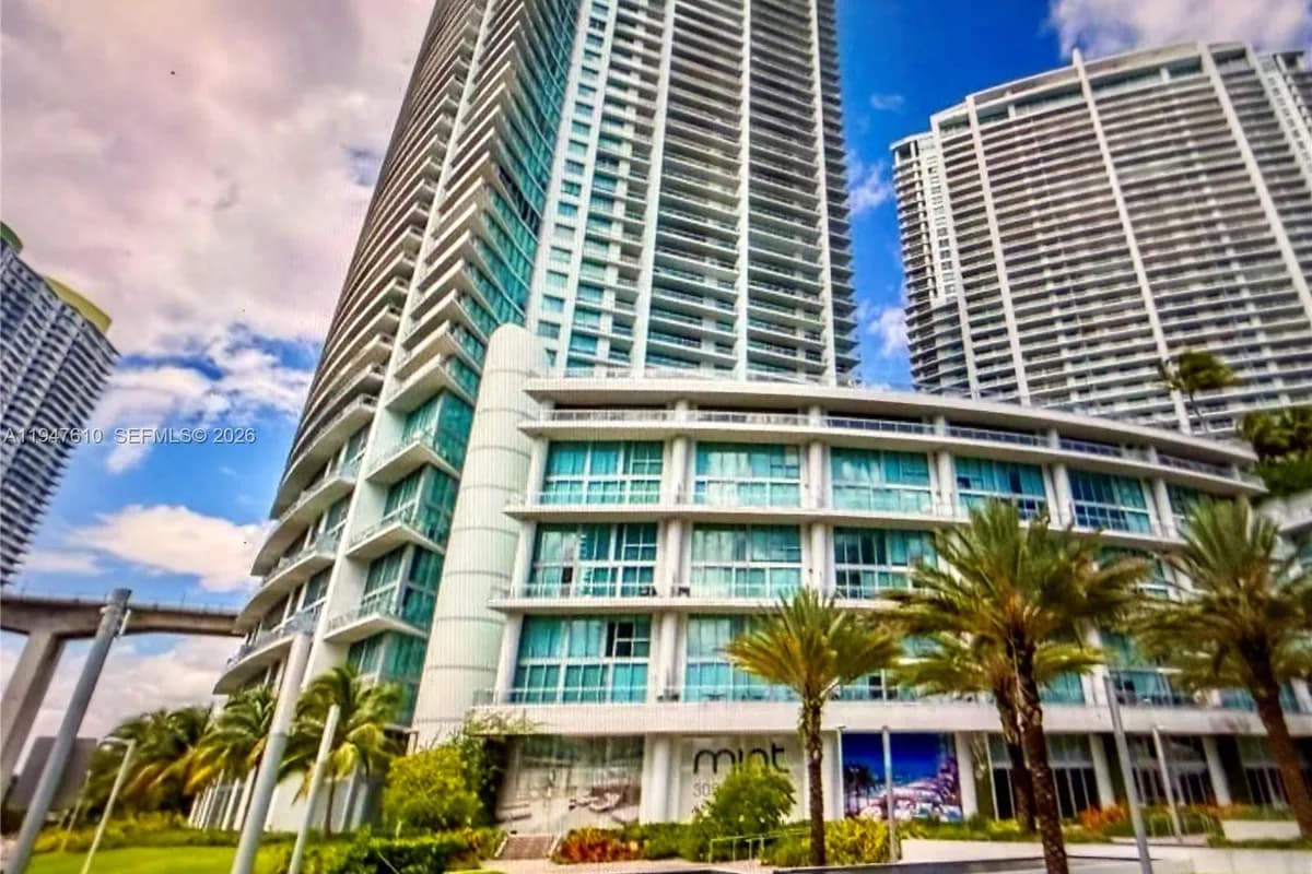 92 SW 3rd St # 4709, Miami FL 33130