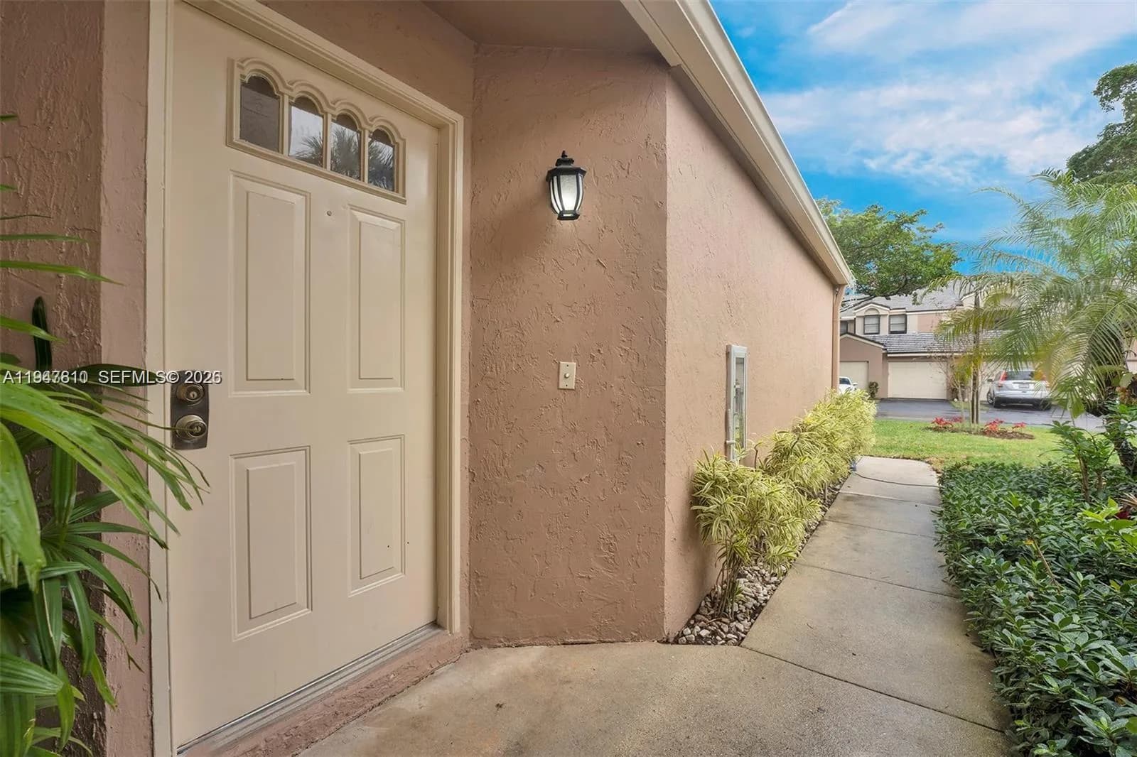 123 NW 98th Ter, Plantation FL 33324