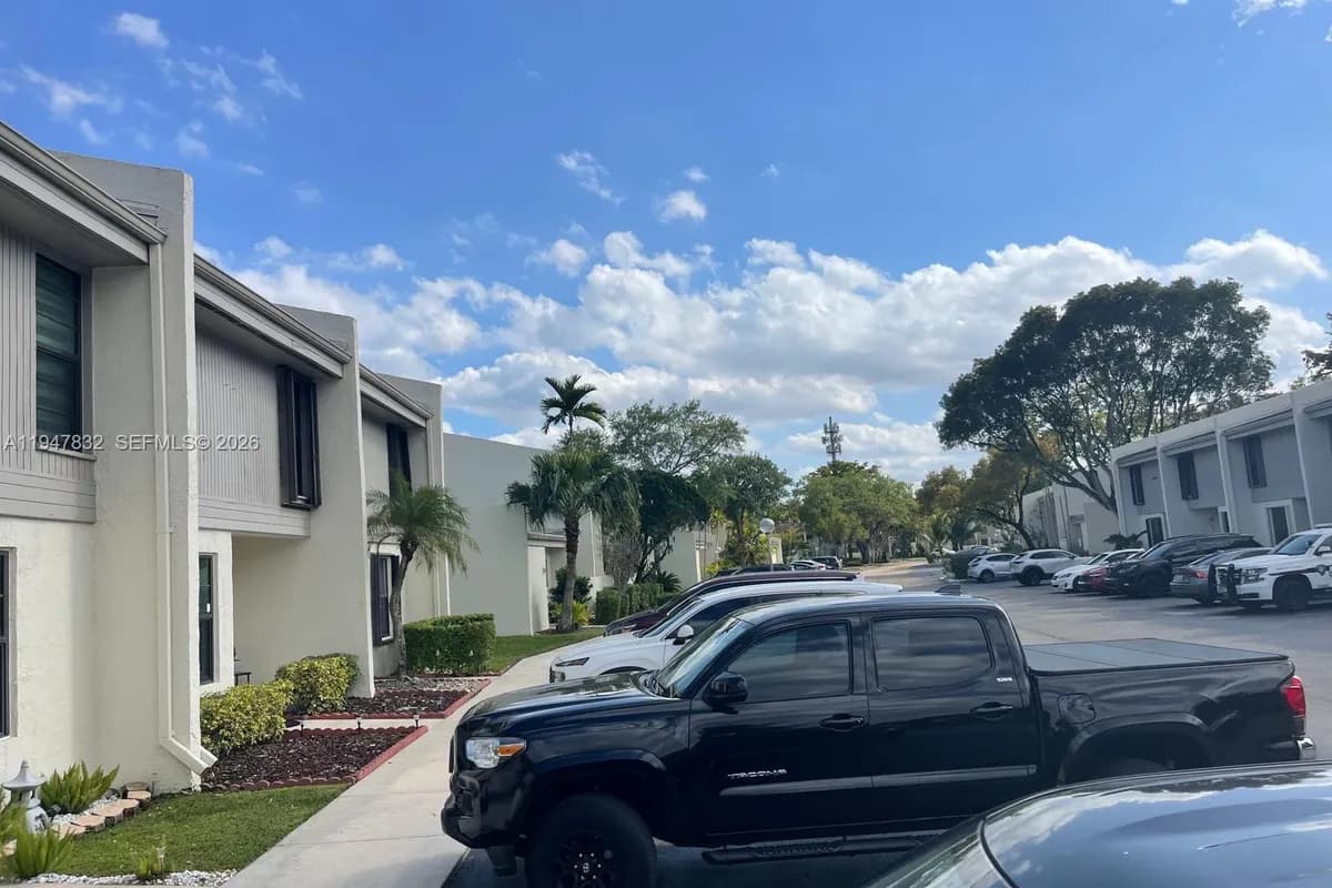 1177 NW 98th Ter # 132, Pembroke Pines FL 33024