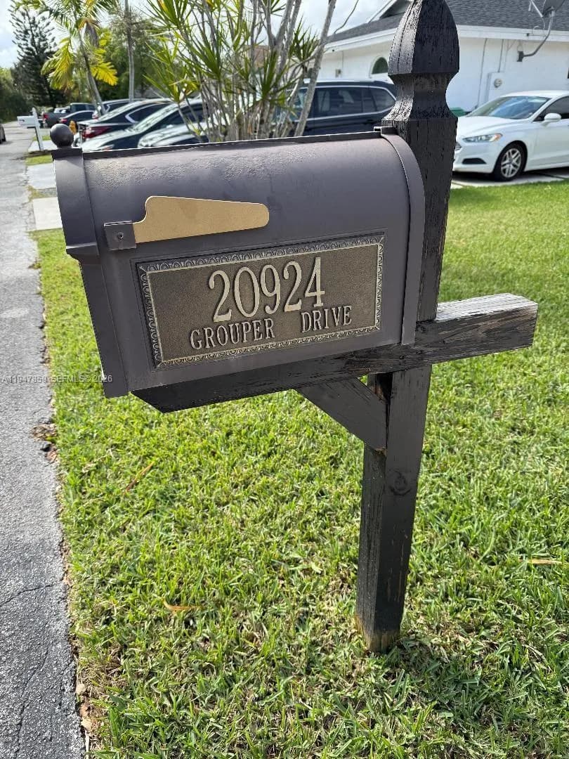 20924 Grouper Dr, Cutler Bay FL 33189