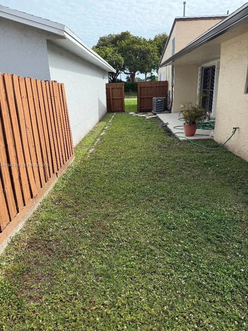 20924 Grouper Dr, Cutler Bay FL 33189