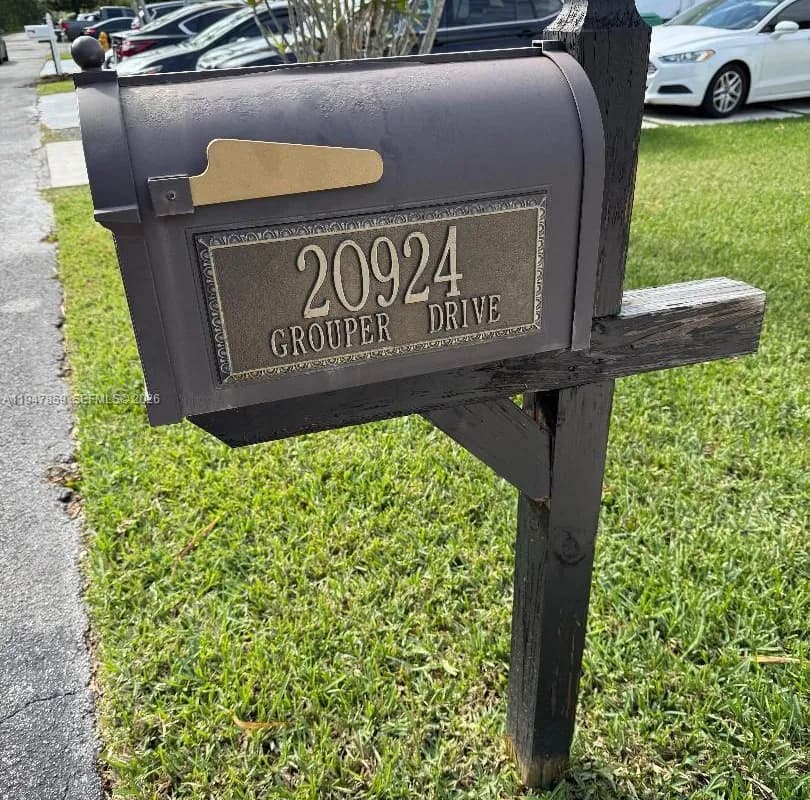 20924 Grouper Dr, Cutler Bay FL 33189