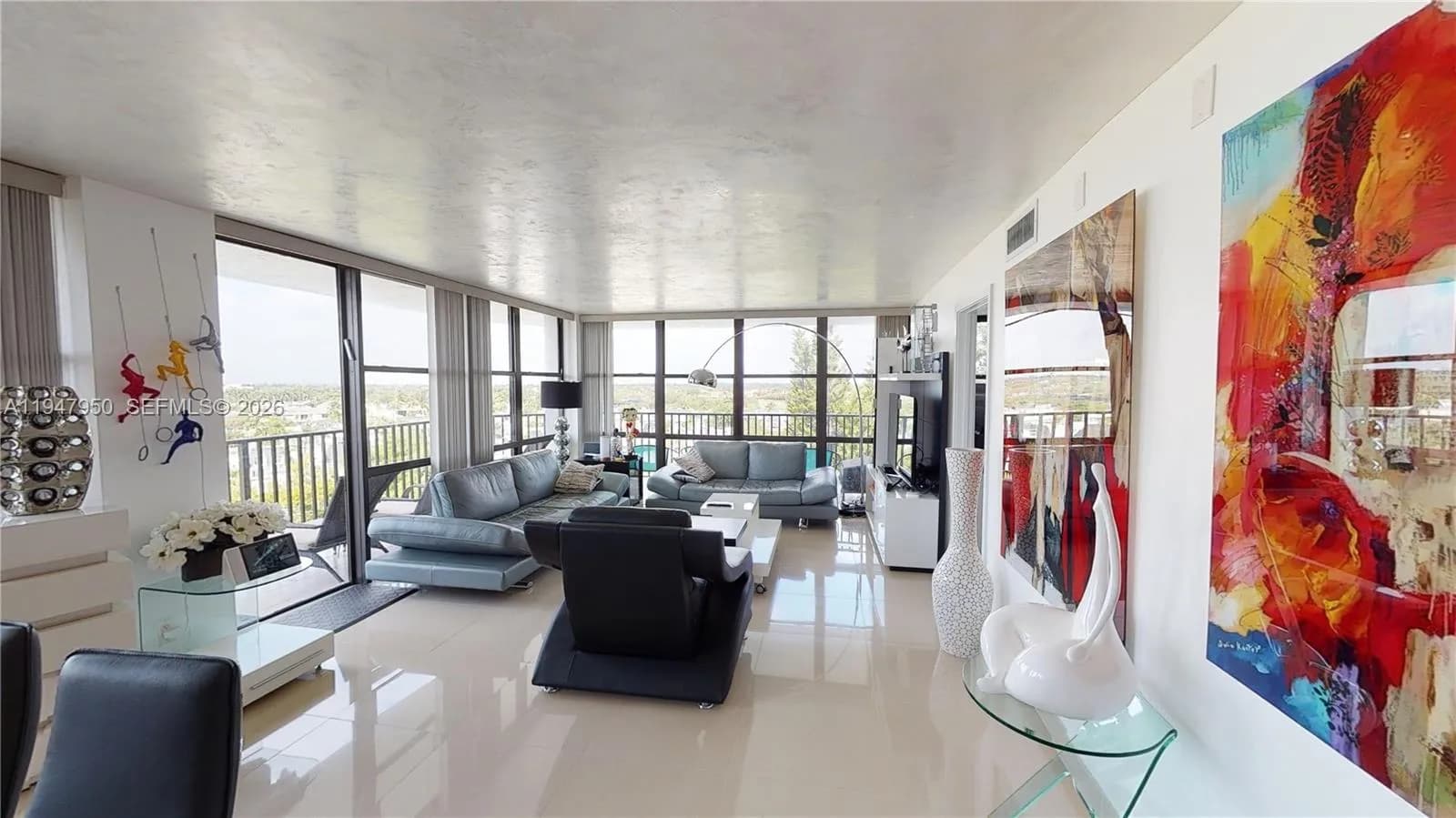 3 bedroom 2 bath for sale at 800 Parkview Dr # 709, Hallandale Beach FL 33009