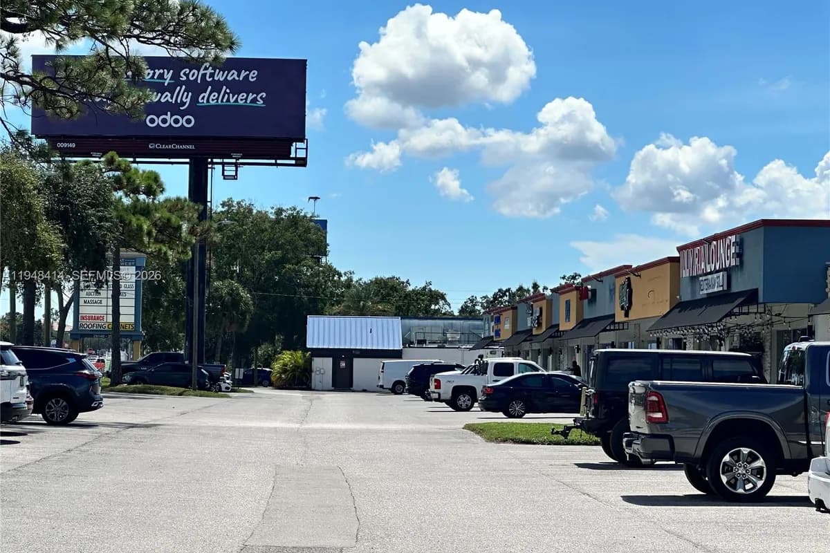 29162 US HWY 19 N, Clearwater FL 33761