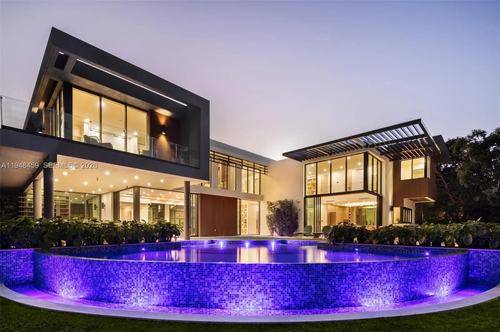 5845 SW 130th Ter, Pinecrest FL 33156