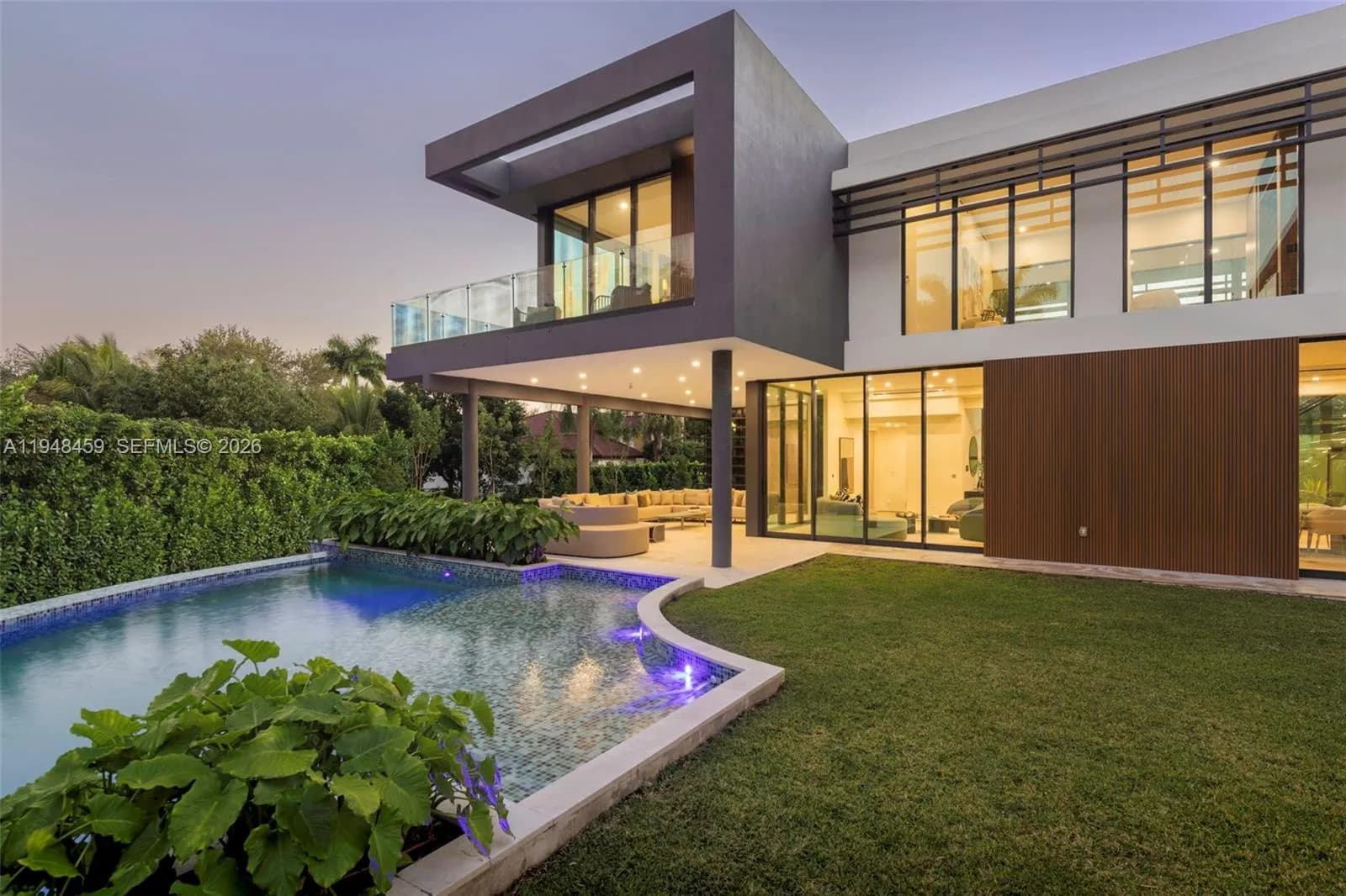 5845 SW 130th Ter, Pinecrest FL 33156