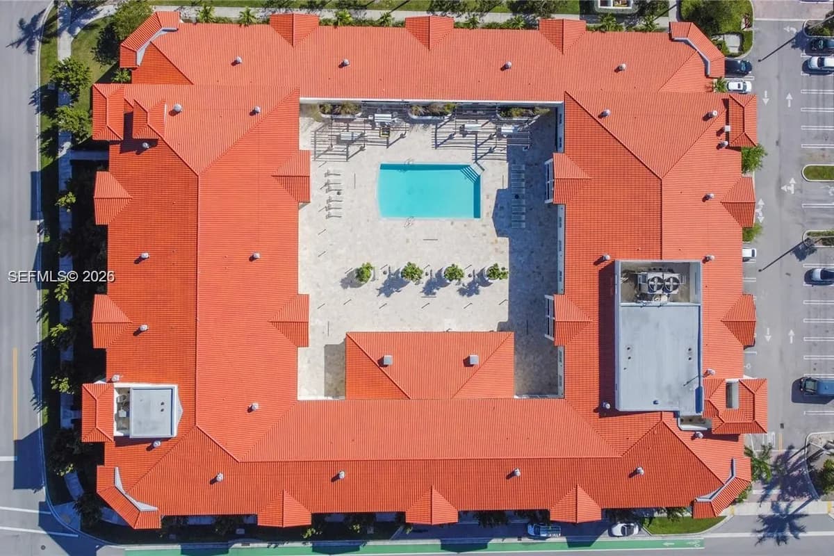 10950 NW 82nd St # 319, Doral FL 33178