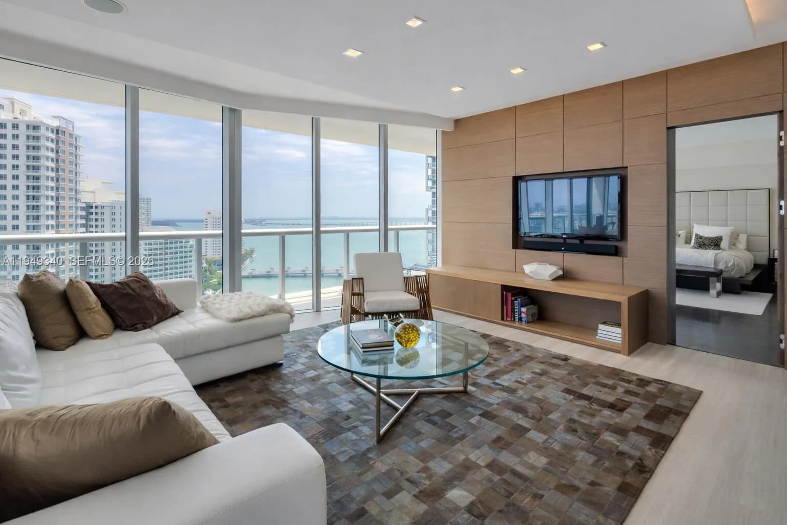 465 Brickell Ave # 2101, Miami FL 33131