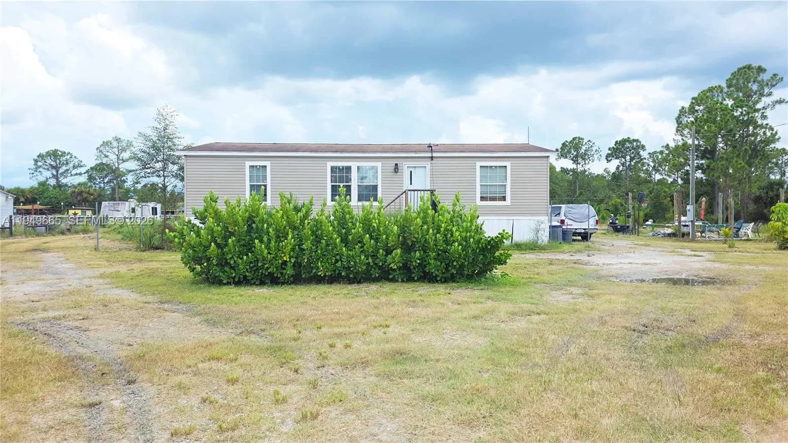 3 bedroom 2 bath for sale at 612 Hunting Club, Clewiston FL 33440