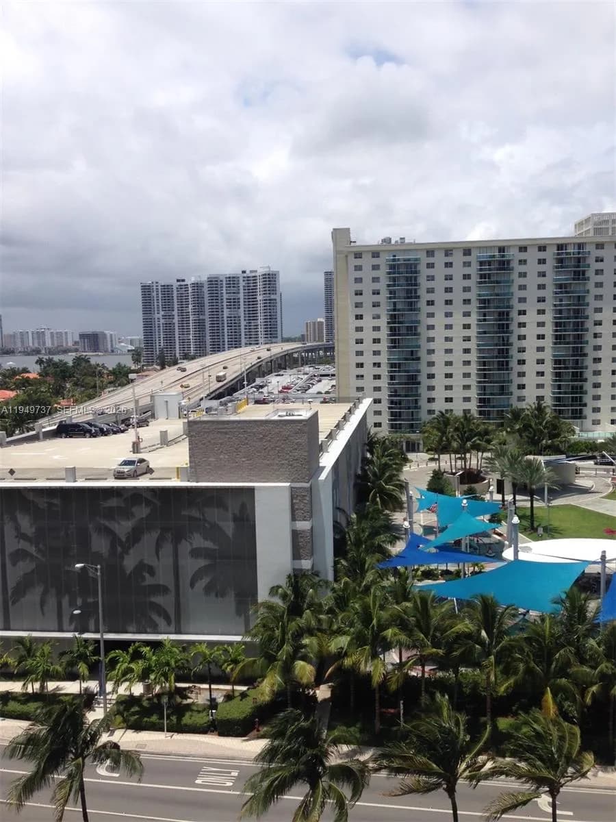 19201 Collins Ave # 831, Sunny Isles Beach FL 33160