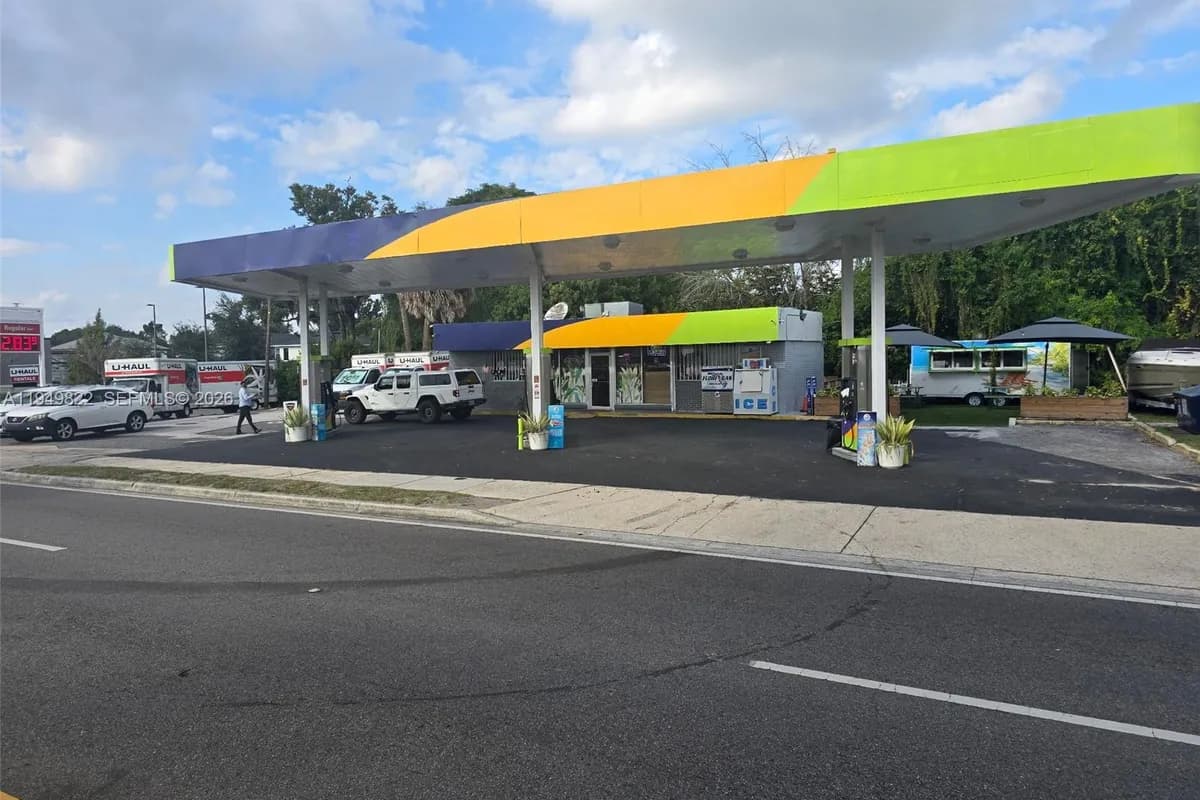 Confidential, Orlando FL 32806