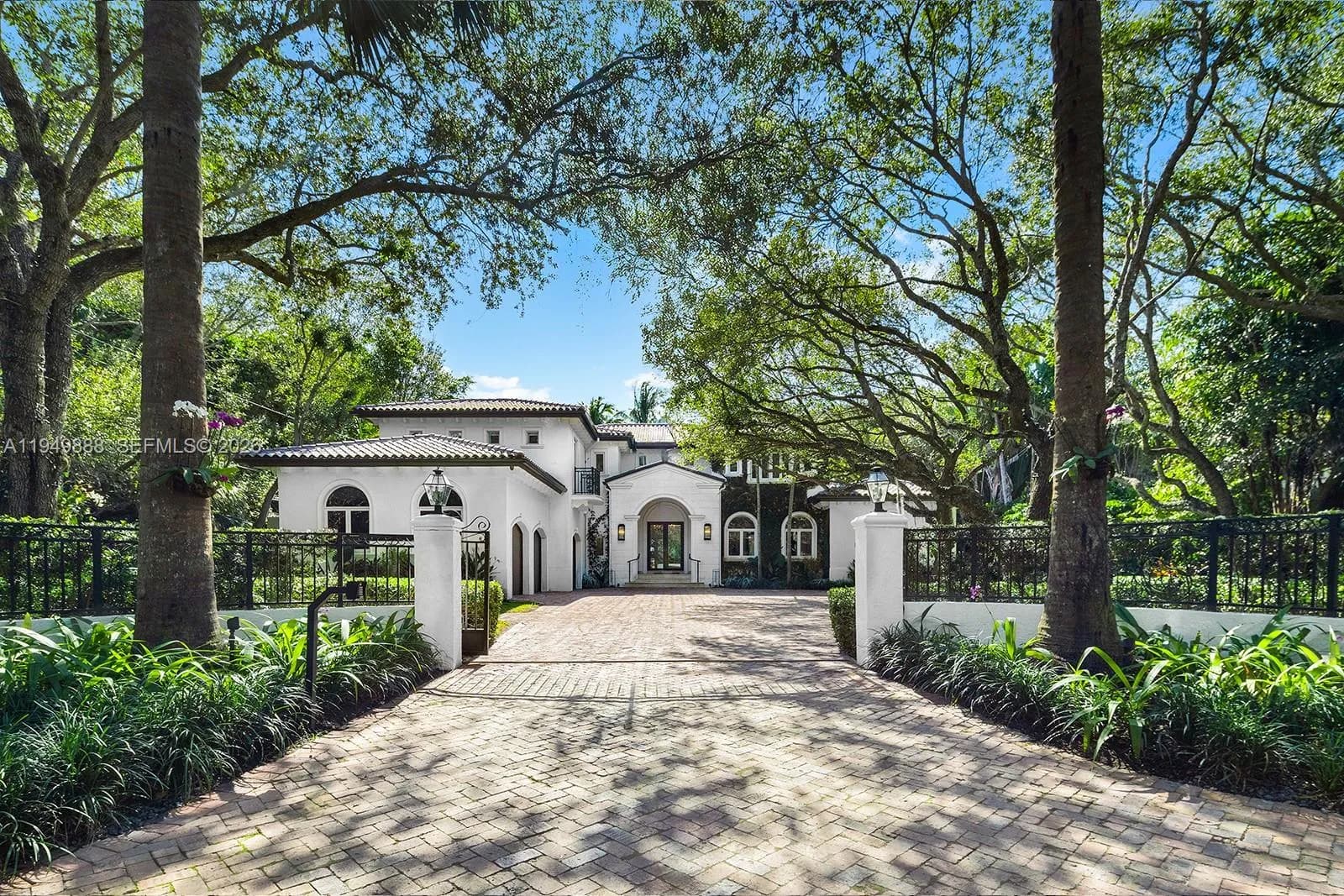 5002 SW 86th St, Miami FL 33143