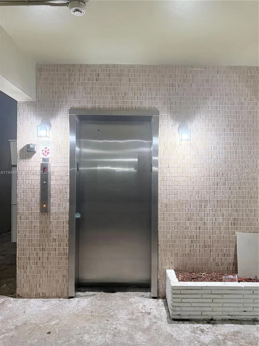 11930 NE 19th Dr # 28, North Miami FL 33181