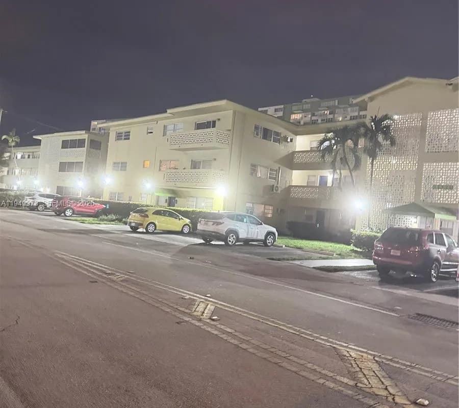 11930 NE 19th Dr # 28, North Miami FL 33181