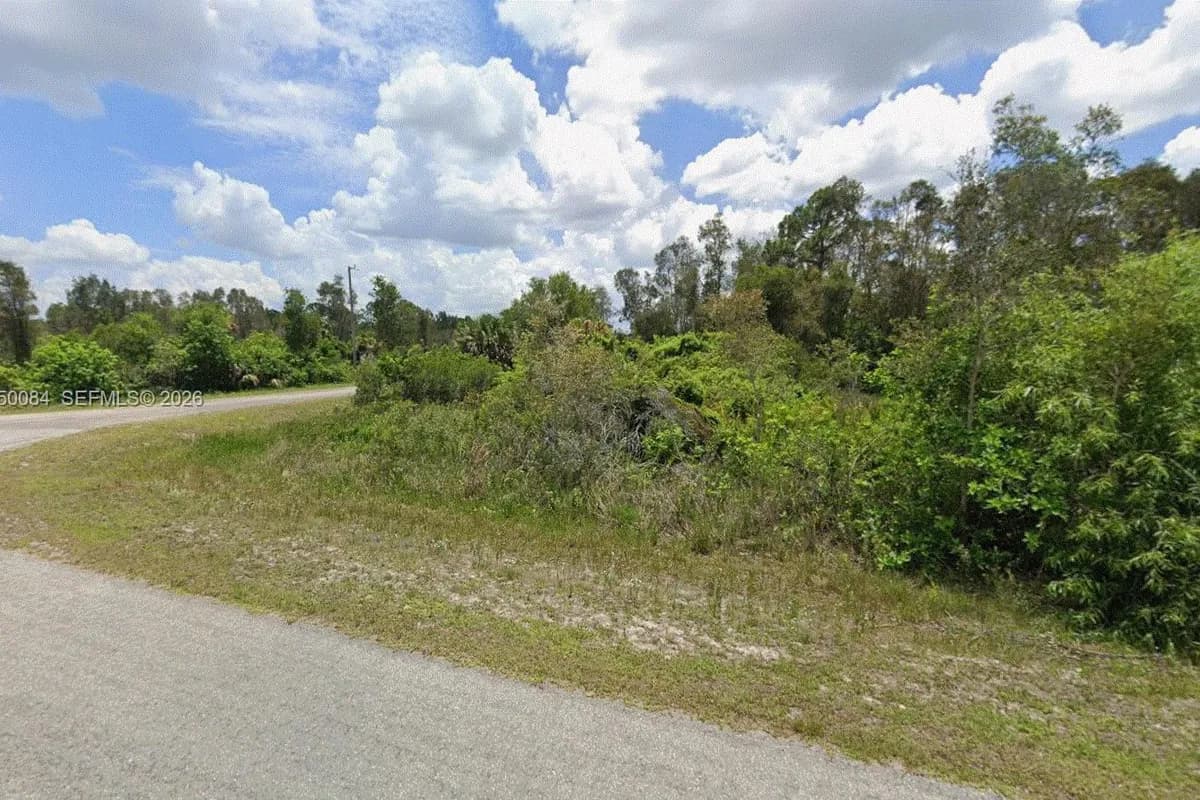 982 Plantation Rd, Lehigh Acres FL 33974