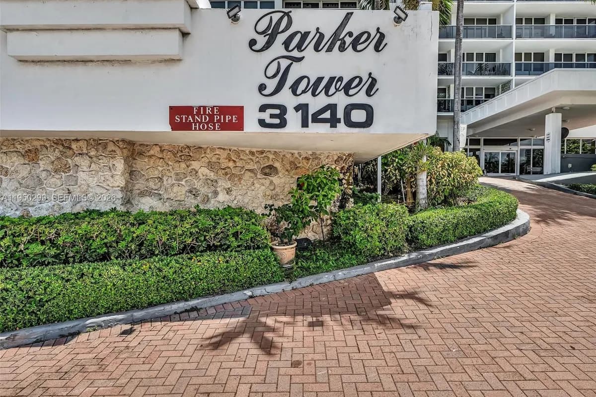 3140 S Ocean Dr # 206, Hallandale Beach FL 33009