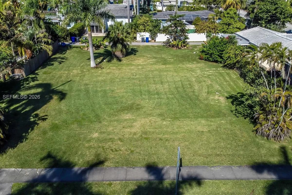 1211 Tyler St, Hollywood FL 33019