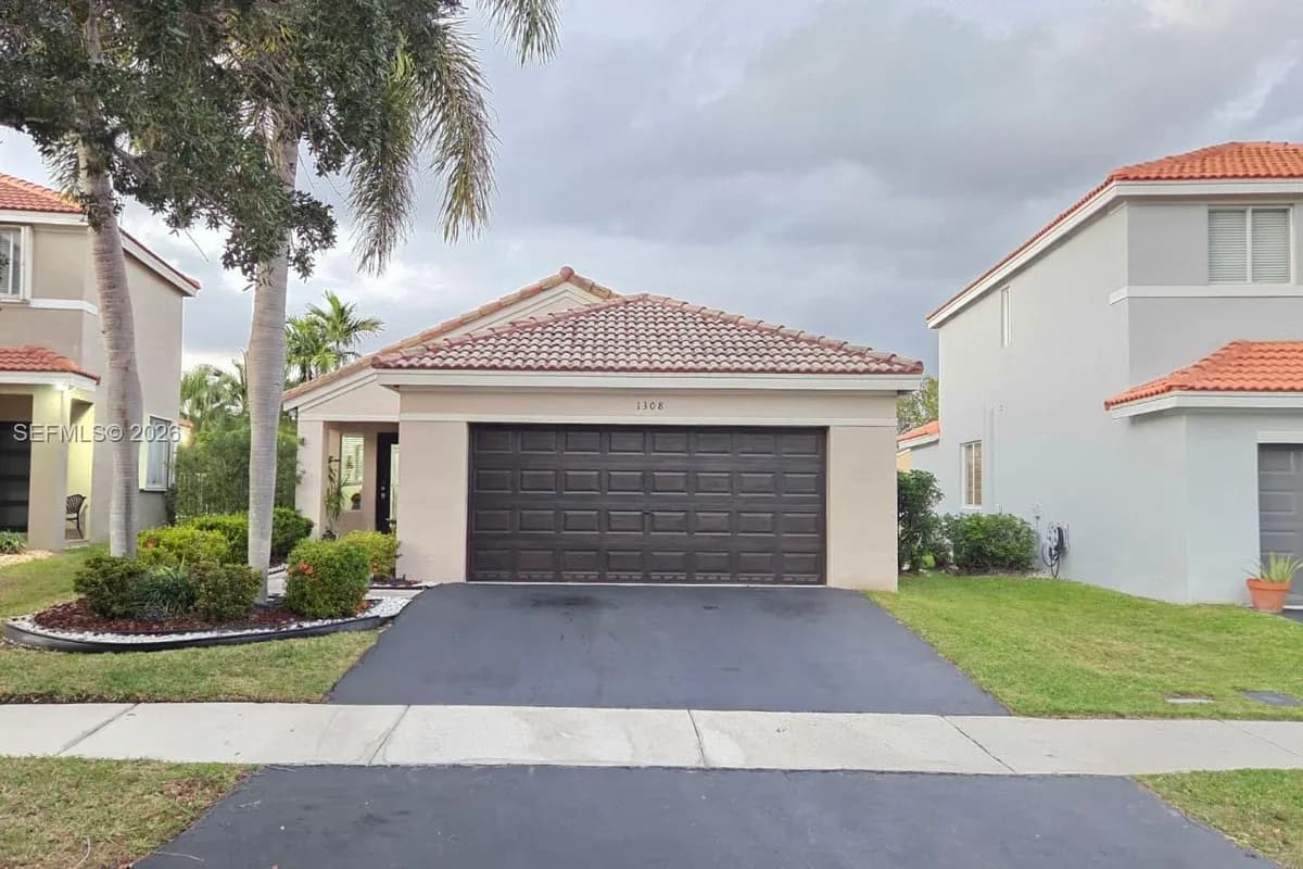 1308 Alexander Bnd, Weston FL 33327