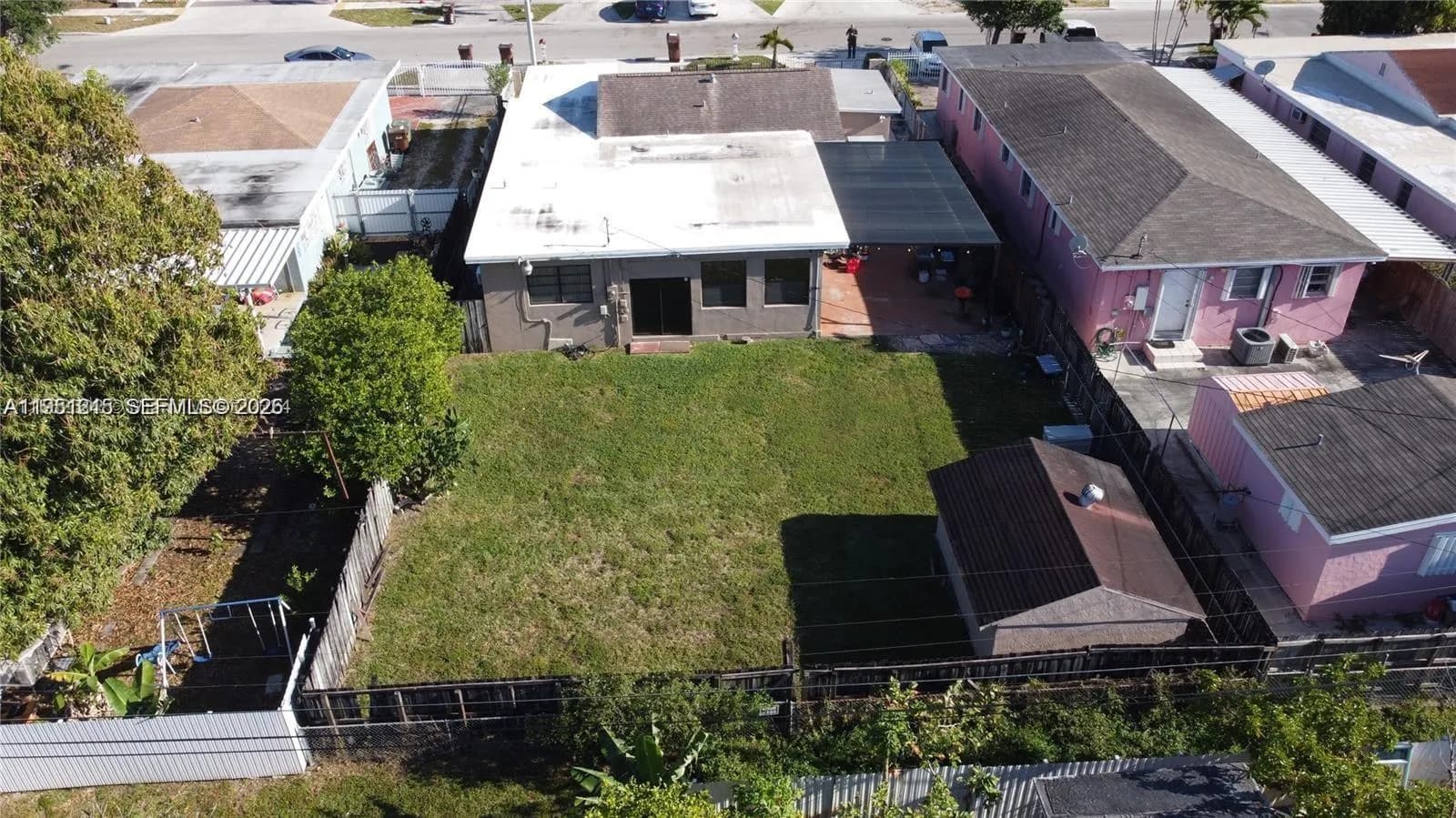 848 E 24th St, Hialeah FL 33013