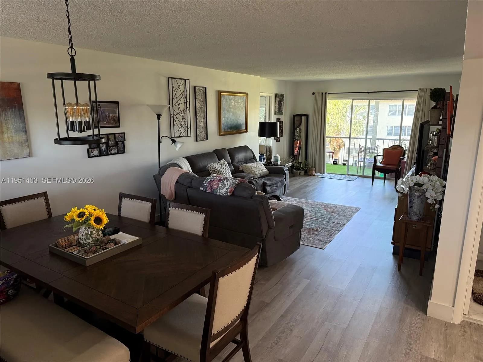 8911 S Hollybrook Blvd # 305, Pembroke Pines FL 33025