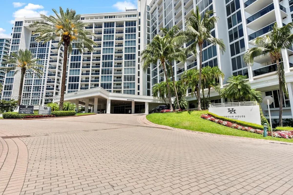 10275 Collins Ave # 529, Bal Harbour FL 33154