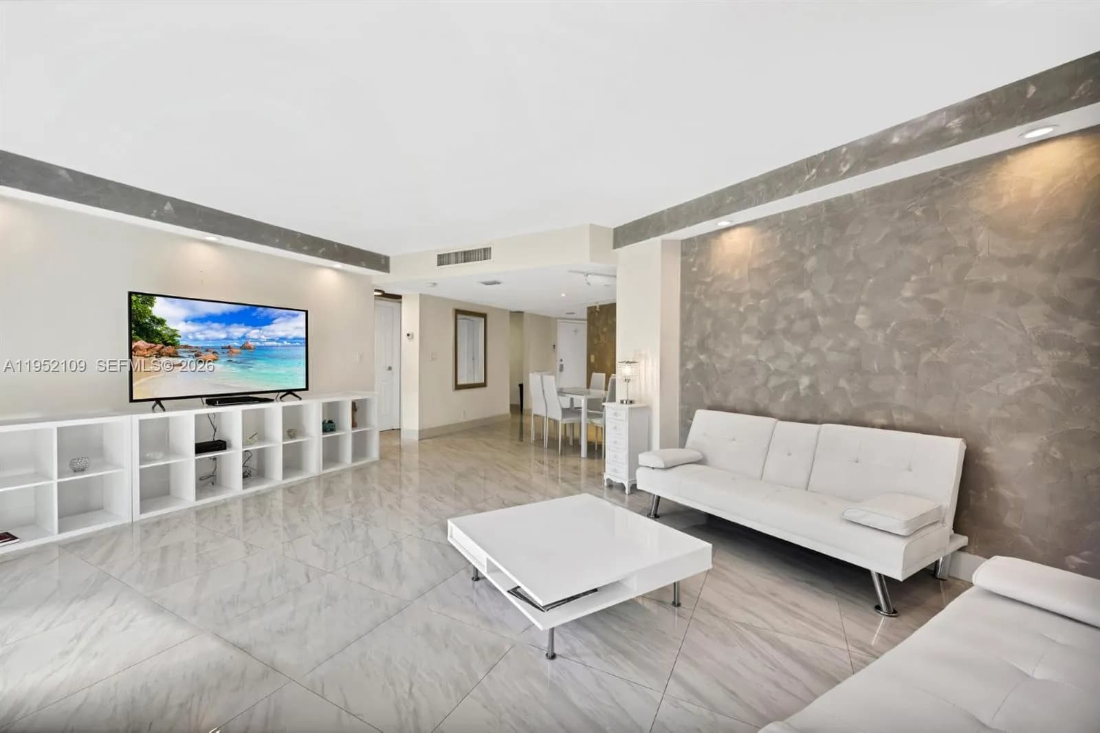 3101 N Country Club Dr # 105, Aventura FL 33180