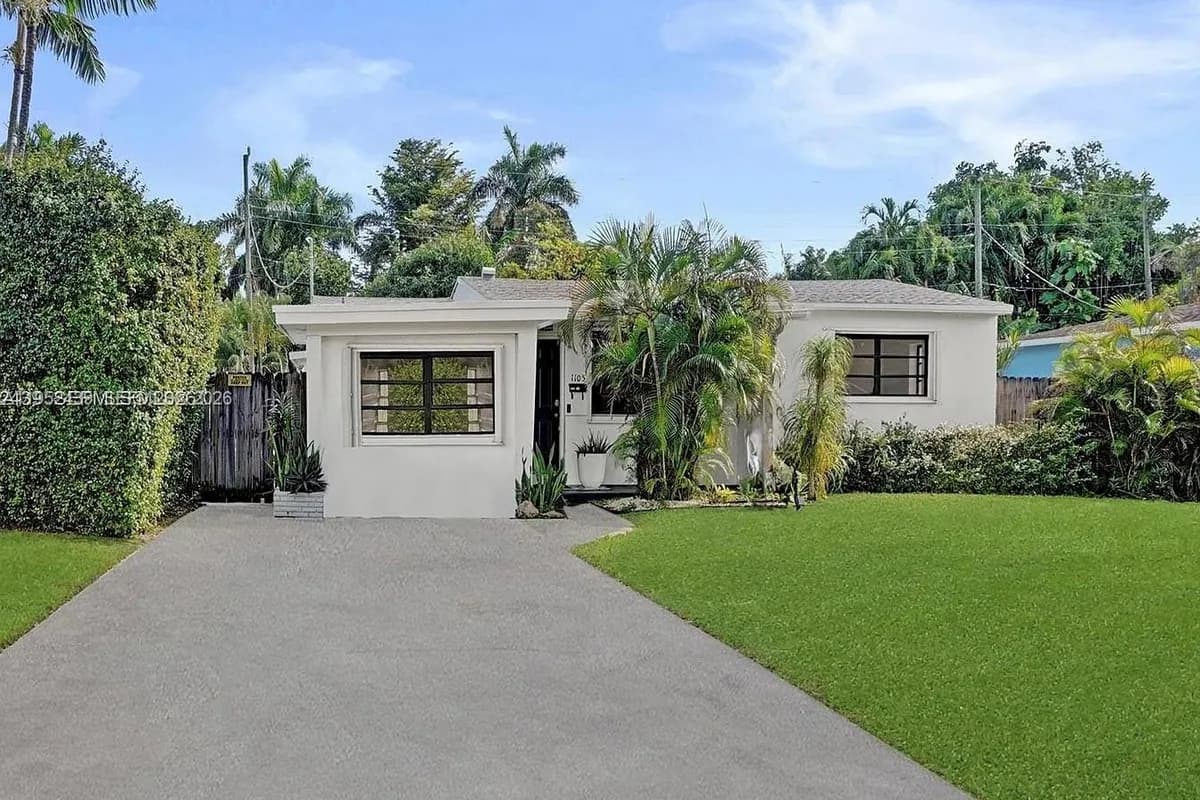 1105 N 31st Ct, Hollywood FL 33021