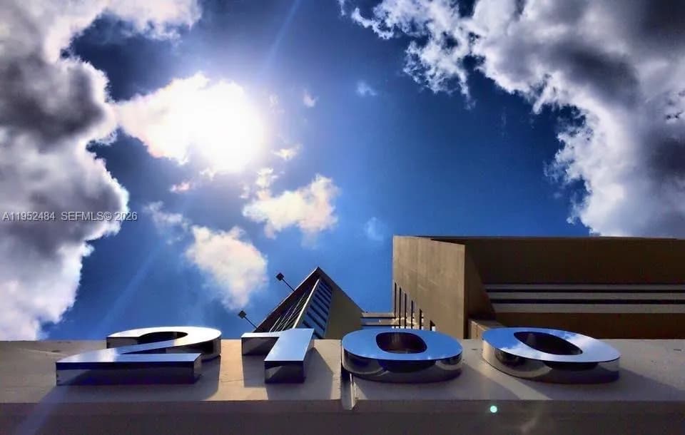 2100 Ponce De Leon Blvd # 604, Coral Gables FL 33134