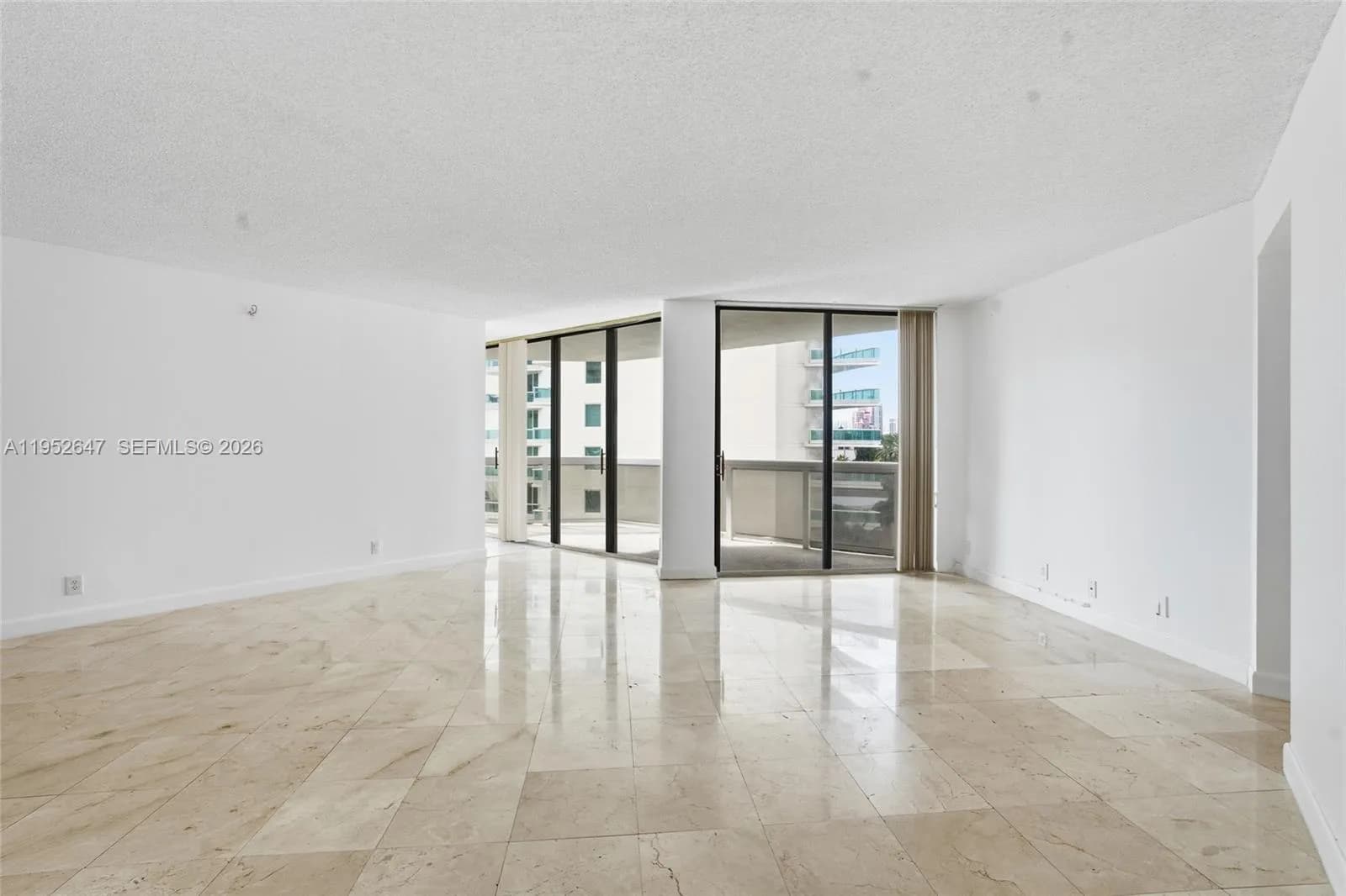 20185 E Country Club Dr # 502, Aventura FL 33180