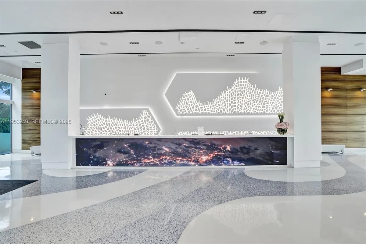 650 West Ave # 2206, Miami Beach FL 33139