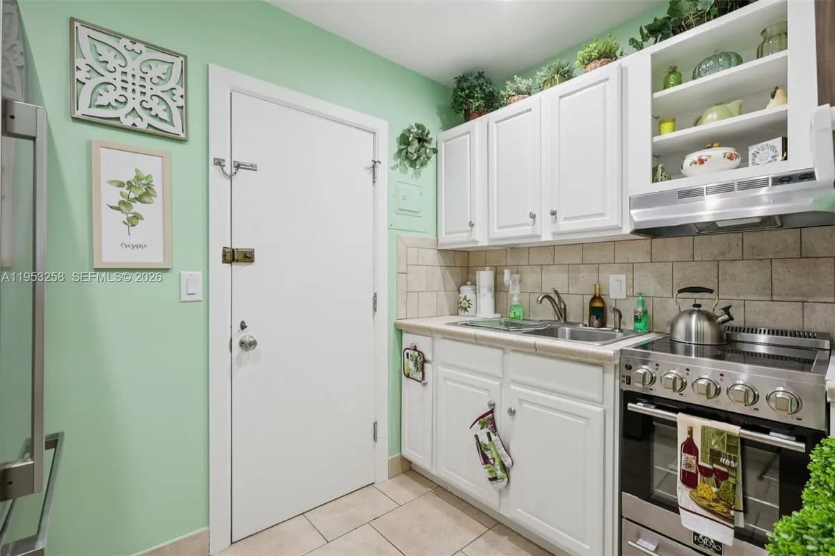 6260 NE 18th Ave # 823, Fort Lauderdale FL 33334