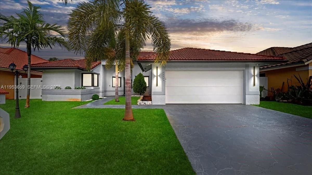 11611 SW 9th Ct, Pembroke Pines FL 33025